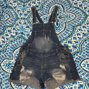 Blue Jean Overall shorts ♥️